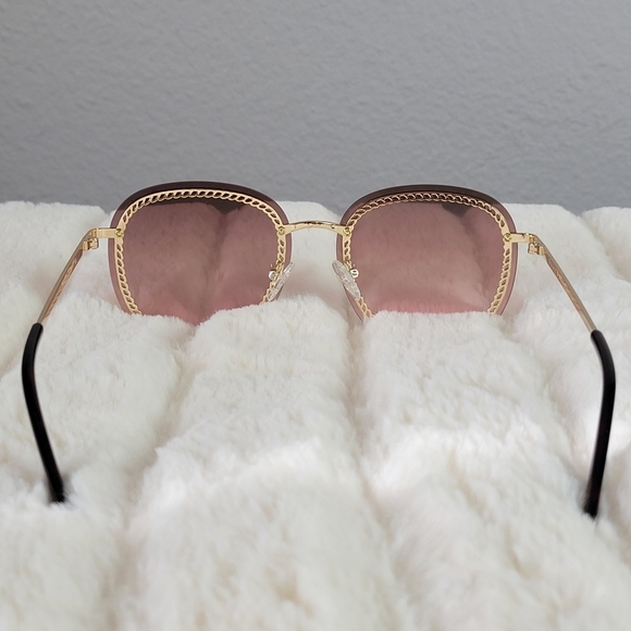 QUAY // ltd ed chrissy teigen collab chain pink brown rimless round sunglasses - Picture 8 of 16